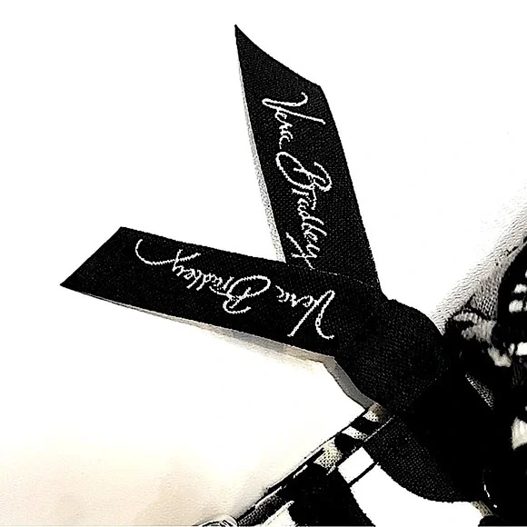 Vera Bradley tablet bag in Fanfare print - Picture 8 of 8